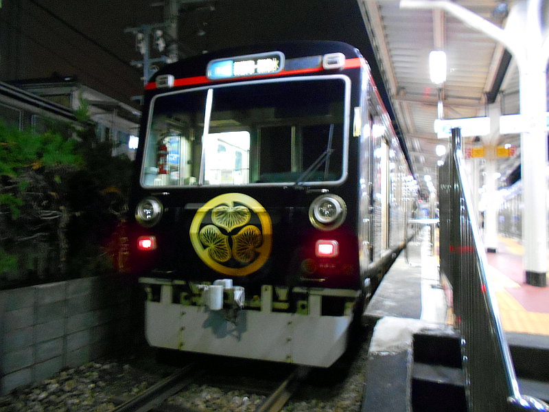 静岡鉄道・しぞ～かおでんトレインとロザリオクロス-6503