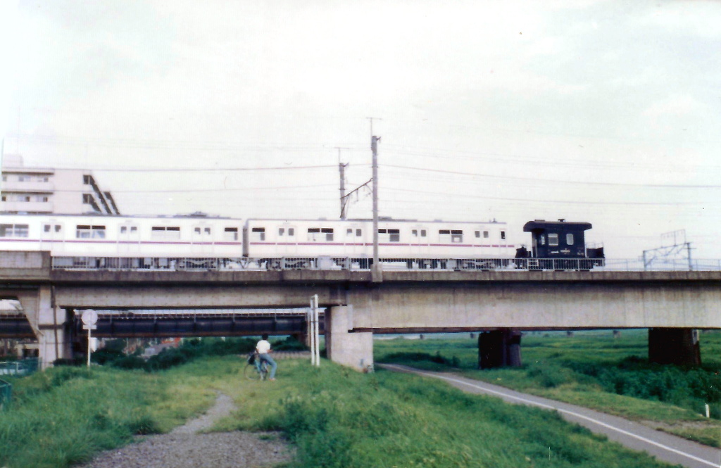 営団8000系東西線用甲種回送1987-1002