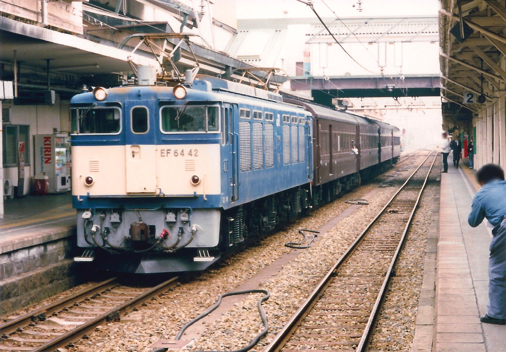 上野発・長野経由新宿行き旧型客車：夢列車1993-2010