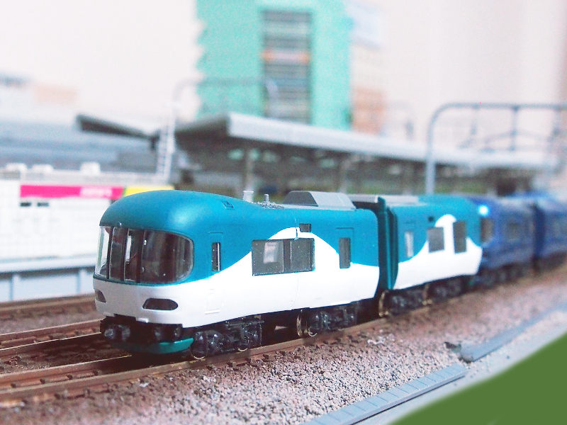 「京丹後鉄道KTR8000形タンゴディスカバリー」編成全体像