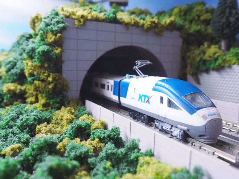 「韓国高速鉄道（KTX）（ウソ電）」車両全体像