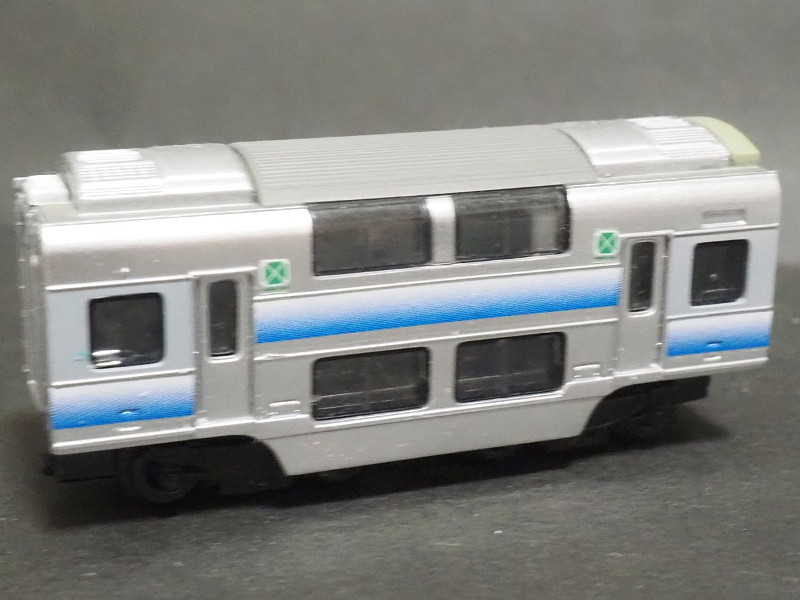 「JR西日本サロ223形2500番台2階建てグリーン車（ウソ電）」車両全体像
